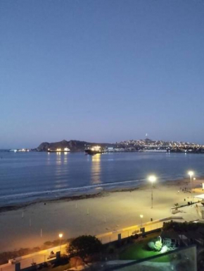 departamento frente a la playa herradura